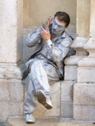 Avignon busker